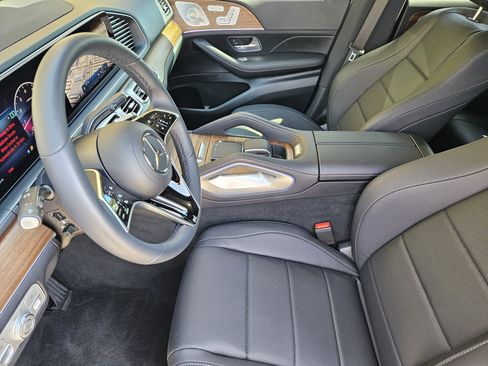 Certified 2025 Mercedes-Benz GLE 450 4MATIC image 13