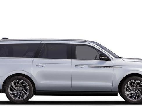 New 2025 Lincoln Navigator L Reserve image 5