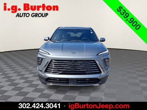 Used 2026 Buick Enclave Preferred AWD/4WD image 2
