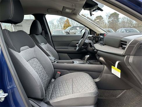 New 2026 Nissan Kicks SV image 10