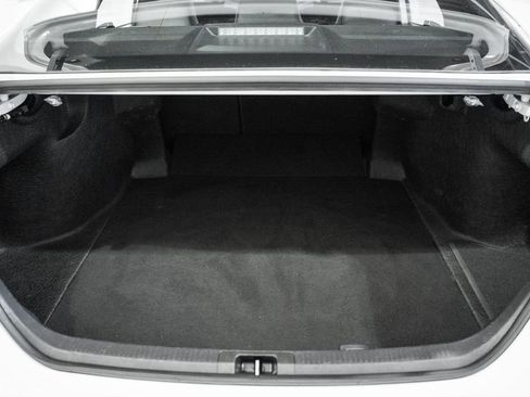 Used 2025 Toyota Camry SE image 9