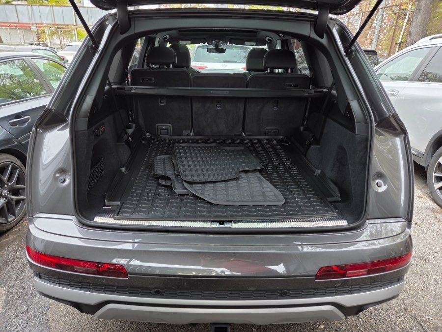 Used 2025 Audi Q7 3.0T Prestige w/ Prestige Package AWD/4WD image 18