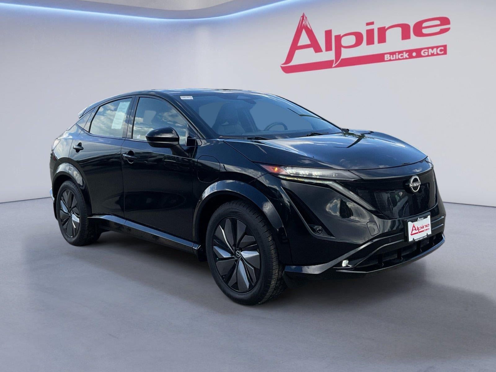 Used 2024 Nissan Ariya AWD image 7