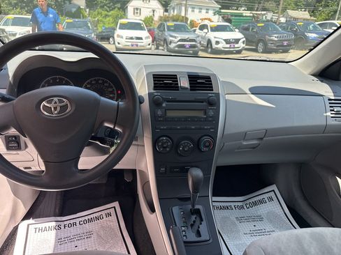 Used 2009 Toyota Corolla LE FWD image 22