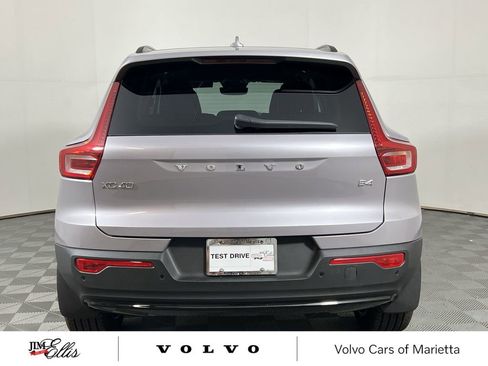 New 2026 Volvo XC40 B4 Plus w/ Climate Package image 7