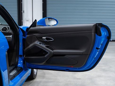 Used 2022 Porsche 718 Boxster RWD image 33