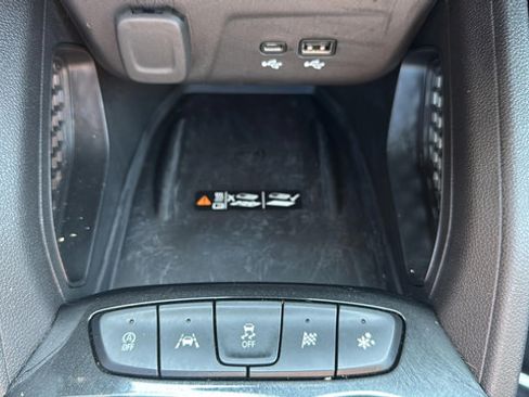 Used 2025 Chevrolet TrailBlazer RS w/ Convenience Package FWD image 30