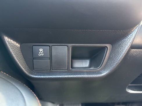 Used 2025 Honda HR-V Sport image 28