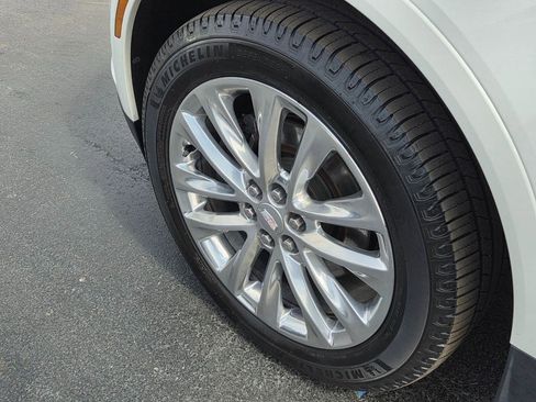 Used 2019 Cadillac XT5 Platinum image 12