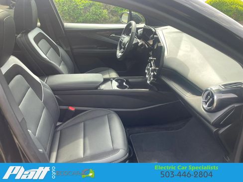 Used 2024 Chevrolet Blazer EV LT AWD/4WD image 51