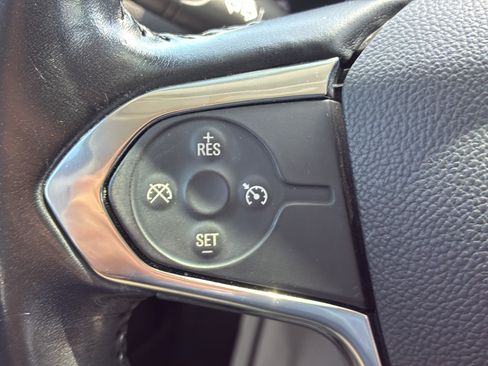 Used 2019 Chevrolet Traverse LT FWD image 36
