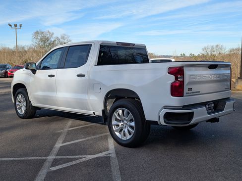 Used 2025 Chevrolet Silverado 1500 Custom image 7