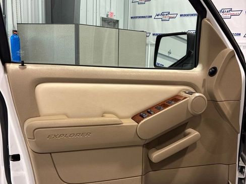 Used 2007 Ford Explorer Eddie Bauer RWD image 11