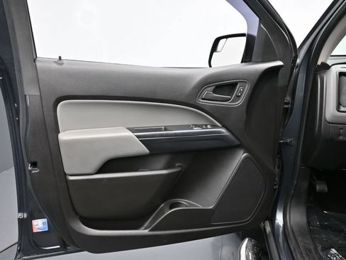 Used 2017 Chevrolet Colorado W/T w/ WT Convenience Package RWD image 18