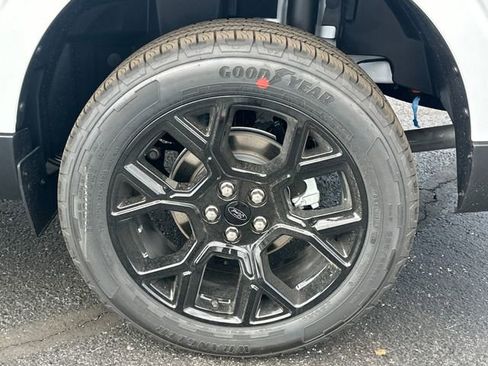 New 2026 Ford Maverick Lariat image 25