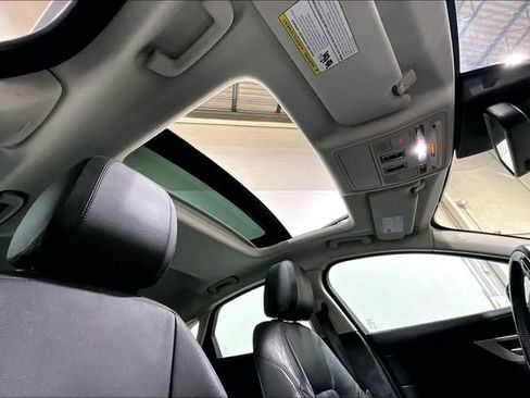 Used 2016 Jaguar XF Prestige image 14