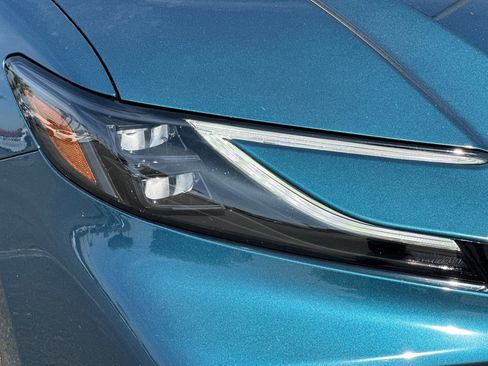Used 2025 Toyota Camry XSE image 10