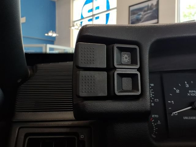 Used 1993 Ford Mustang LX RWD image 17