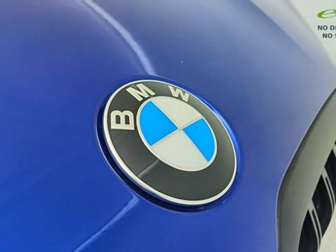 Used 2025 BMW X7 M60i image 16