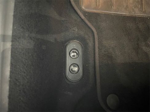 Used 2014 Ferrari California image 26