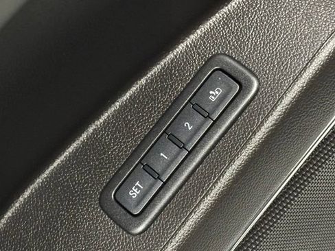 Used 2016 Chevrolet Tahoe LT AWD/4WD image 17
