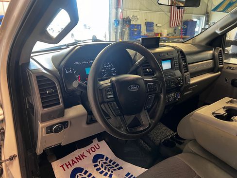 Used 2017 Ford F250 XL w/ Power Equipment Group image 21