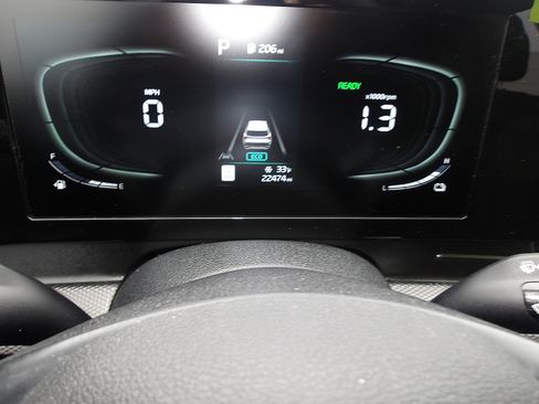 Used 2023 Kia Sportage LX image 17