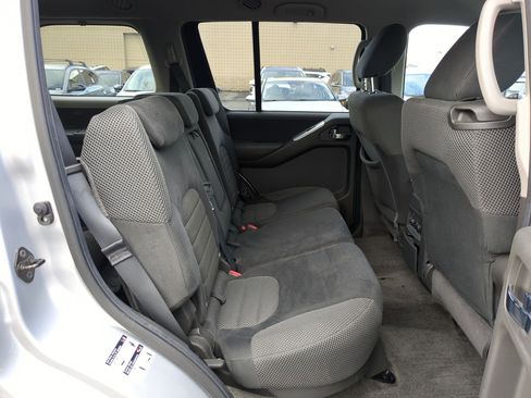 Used 2011 Nissan Pathfinder SV w/ Protection Pkg image 30