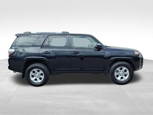 Used 2022 Toyota 4Runner SR5 image 11