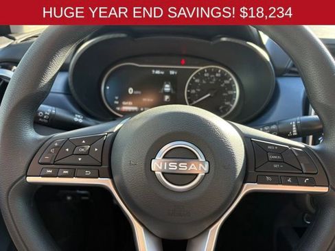New 2025 Nissan Versa SV w/ Trunk Package FWD image 16