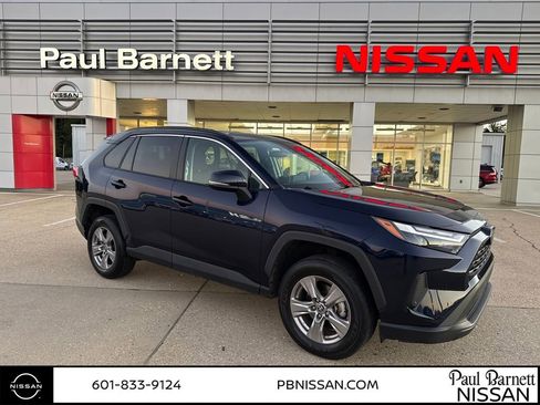 Used 2024 Toyota RAV4 XLE image 1