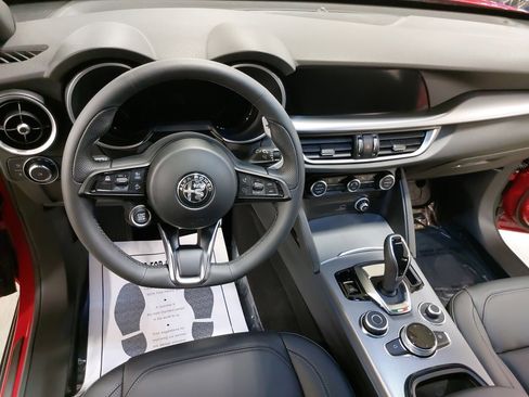 New 2025 Alfa Romeo Stelvio Sprint AWD/4WD image 17