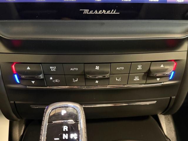 Used 2021 Maserati Ghibli S Q4 AWD/4WD image 34