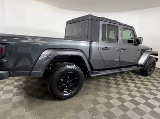 Used 2022 Jeep Gladiator Sport AWD/4WD video 4