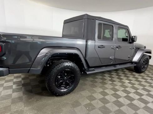 Used 2022 Jeep Gladiator Sport AWD/4WD image 4