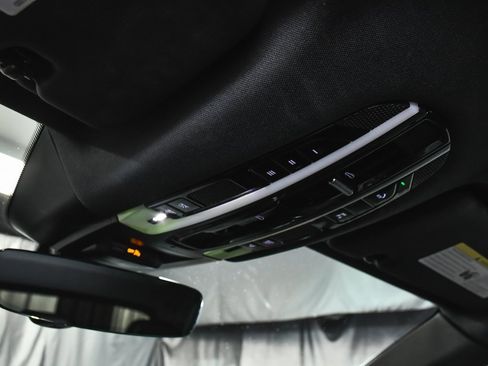 Used 2020 Porsche Cayenne E-Hybrid image 43