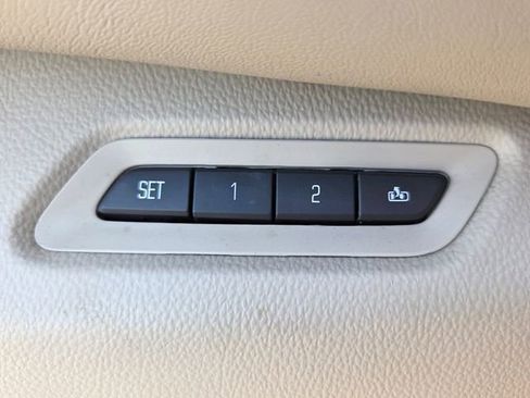 Used 2016 Cadillac Escalade Luxury image 35