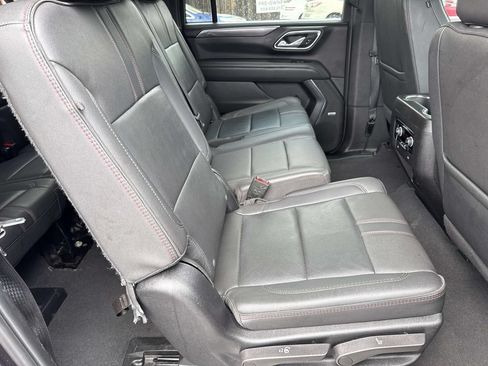 Used 2024 Chevrolet Suburban RST RWD image 10