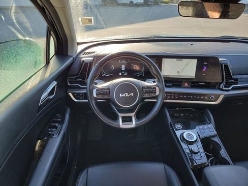 Used 2023 Kia Sportage EX image 29