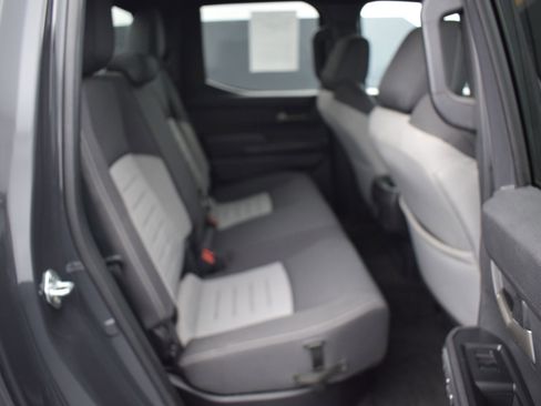 Used 2024 Toyota Tacoma TRD Off-Road image 11