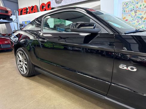 Used 2012 Ford Mustang GT Premium w/ Brembo Brake Pkg image 54