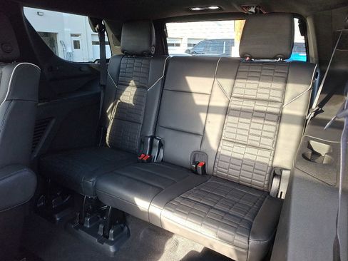 Used 2023 Cadillac Escalade Premium Luxury Platinum image 11