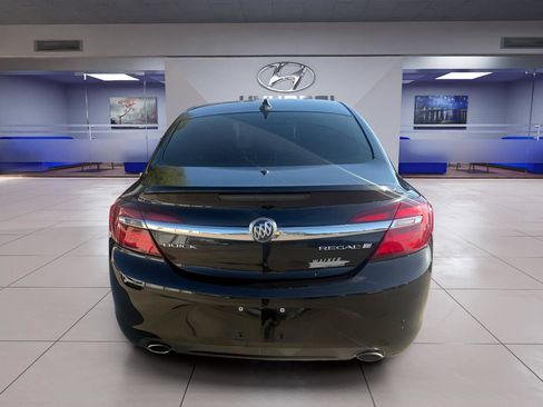 Used 2017 Buick Regal Sport Touring FWD image 3