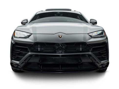 Used 2019 Lamborghini Urus AWD/4WD image 2