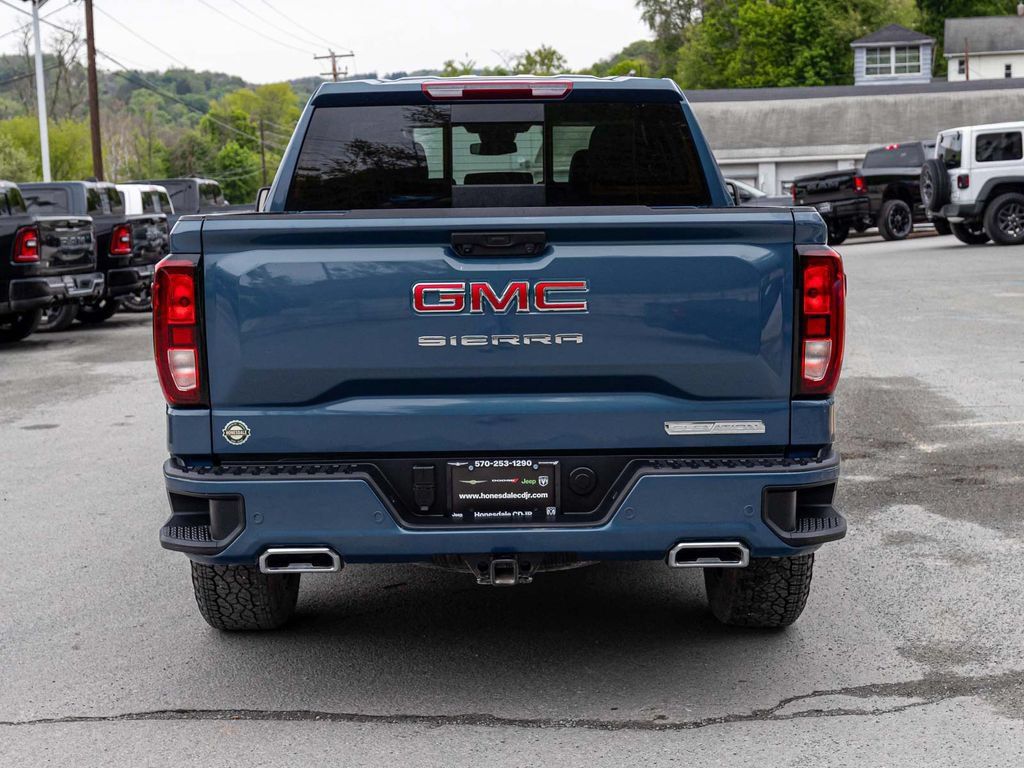 Used 2026 GMC Sierra 1500 Elevation w/ Elevation Premium Package AWD/4WD image 5