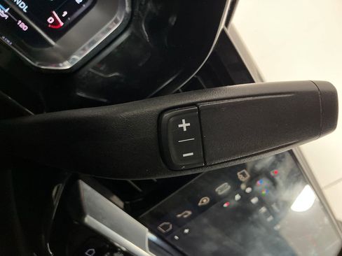 Used 2022 GMC Sierra 1500 SLE image 28