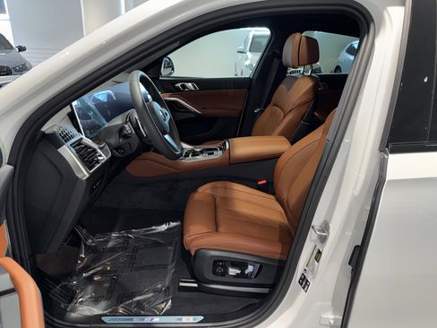 New 2026 BMW X6 xDrive40i w/ Climate Comfort Package image 14