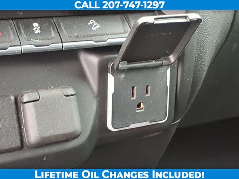 Used 2022 Chevrolet Silverado 1500 Custom Trail Boss AWD/4WD image 18