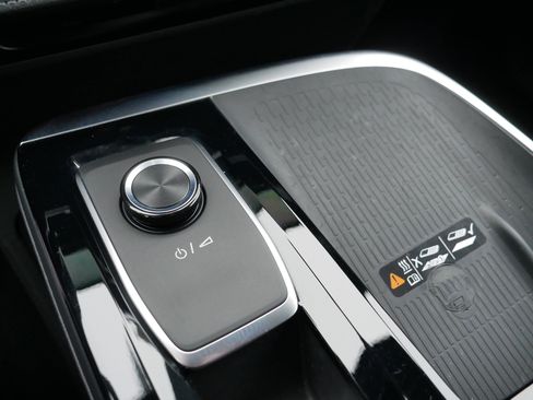 Used 2025 Buick Enclave Preferred image 31