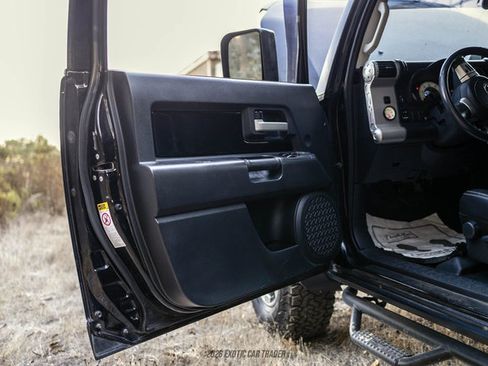 Used 2007 Toyota FJ Cruiser 4WD w/ TRD Special Edition image 59